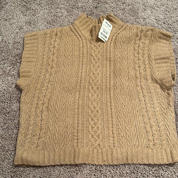 Cableknit sweater vest NWT size large - Picture 1 of 6